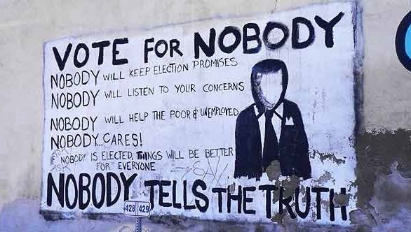 N-avem încredere în politică, în politicieni, în nimic. Şi?, asta ne face şmecheri?