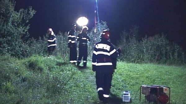 A anunţat autorităţile că un avion s-a prăbuşit în pădure. La ce concluzie au ajuns salvatorii