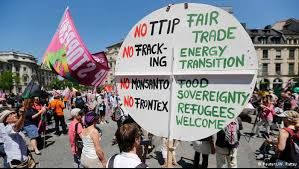   Zeci de mii de persoane au protestat împotriva G7, la Munchen