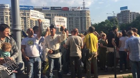 Protest în București, vineri seară, în faţa Guvernului: "Ponta, demisia!"