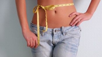 Abdomen plat: 8 sfaturi care îţi subţiază talia