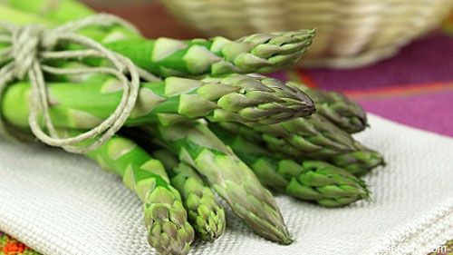 Adevărul despre sparanghelul vândut în supermarketuri? Mai mănânci?