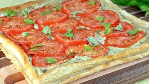 Cum să faci cea mai gustoasă tartă cu roşii. Acesta este ingredientul secret