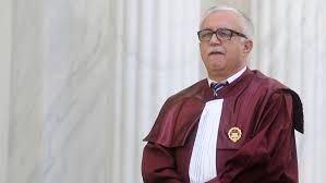 Cât timp are Iohannis la dispoziţie ca să ia o decizie cu privire la şefa DNA