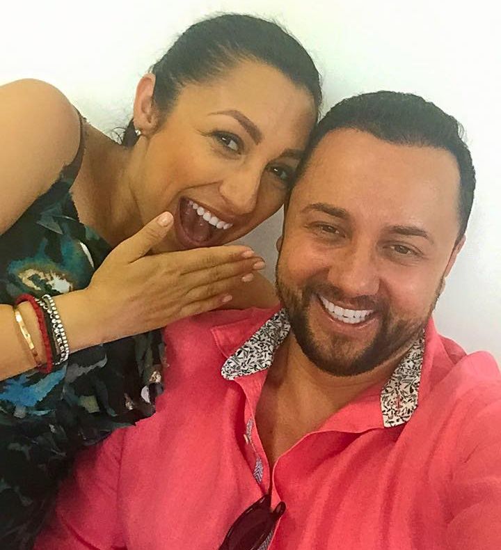 Imaginea de sute de mii de Like-uri. Cum şi-au pozat Andra şi Măruţă cei doi copii