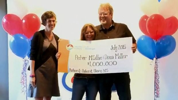 Un bărbat lovit de trăsnet a câştigat la loterie