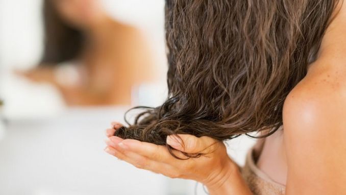 Ingredientul-minune pentru întărirea rădăcinii părului