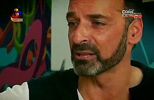 A spus o rugăciune budistă în avion și l-au luat pe sus crezând că e terorist