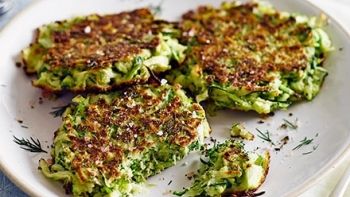 Reţeta zilei: Chiftele verzi delicioase cu dovlecei