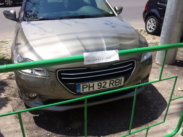 Cum şi-a găsit maşina un şofer care a lăsat-o parcată în centrul Ploieştiului: "Cine plăteşte?"