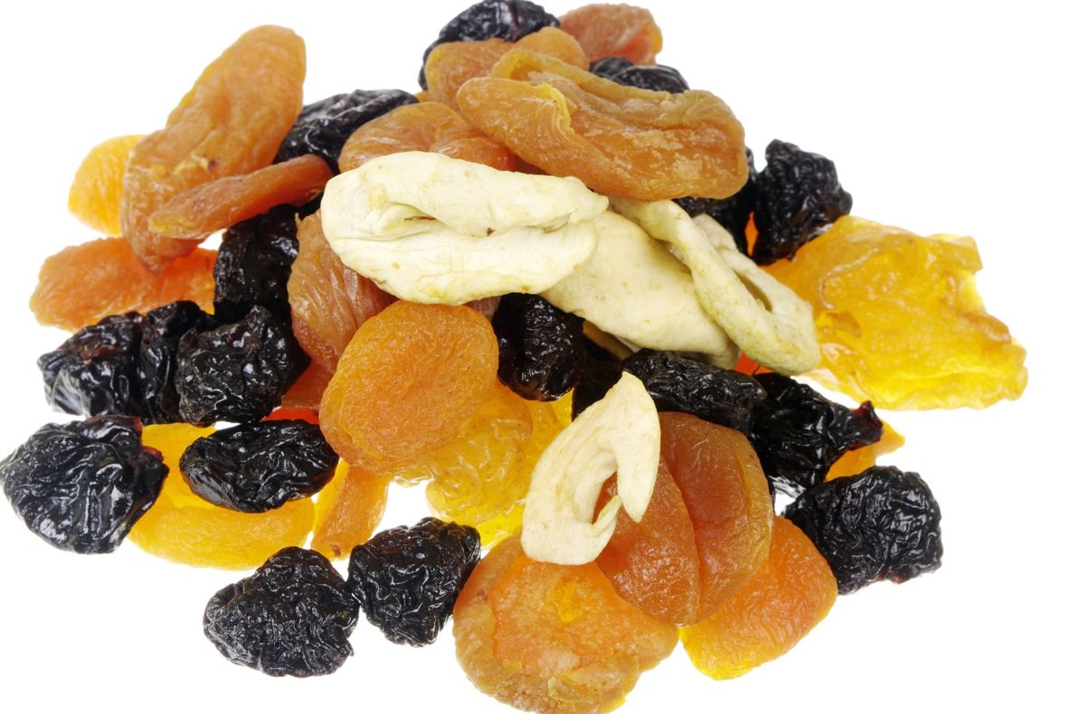 Otrava din fructele confiate. Atenţie, nu le confundaţi cu fructele uscate!