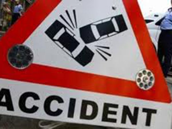 Accident mortal: un mort și doi răniți, după ce un autocar s-a ciocnit de un autoturism 