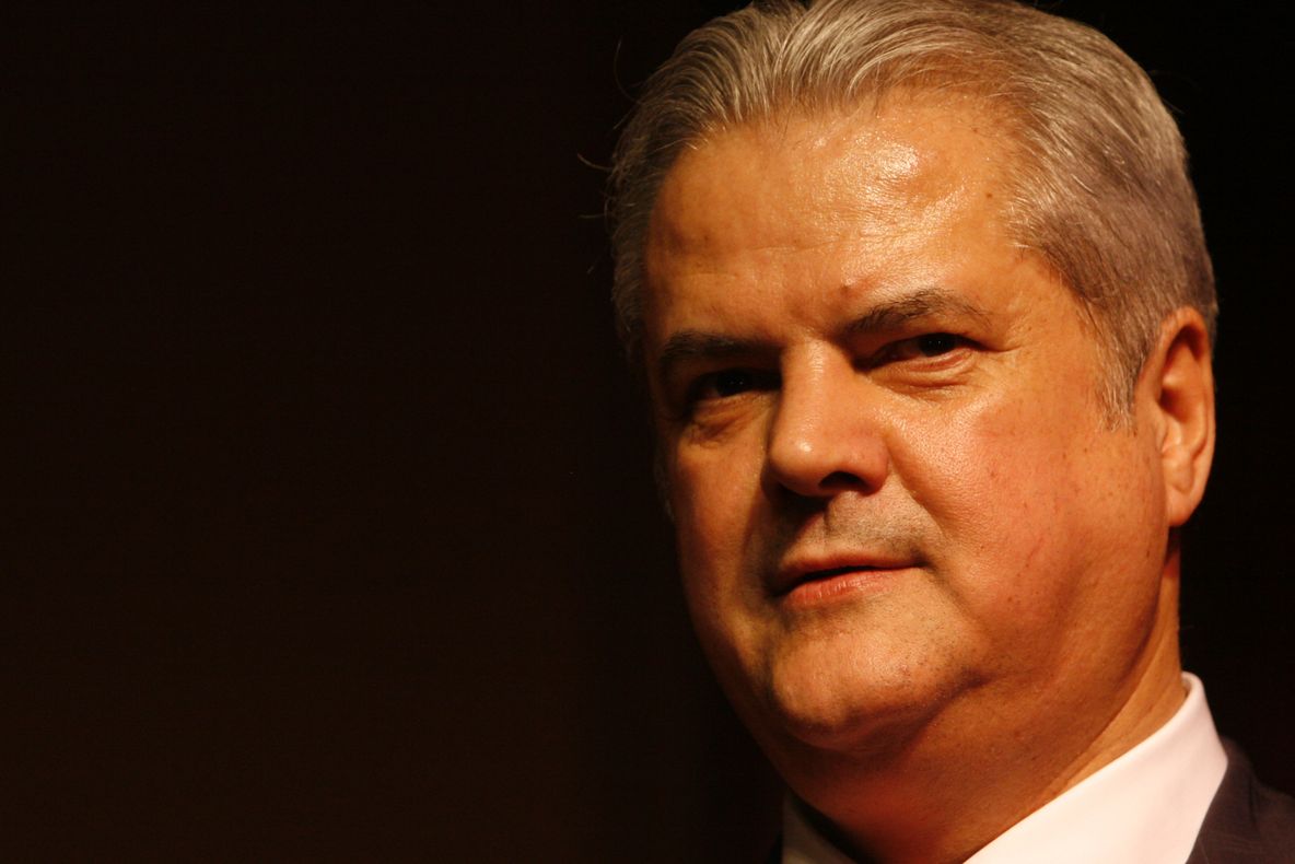 Fotografie de colecție: Adrian Năstase și soția sa, în urmă cu 30 de ani 