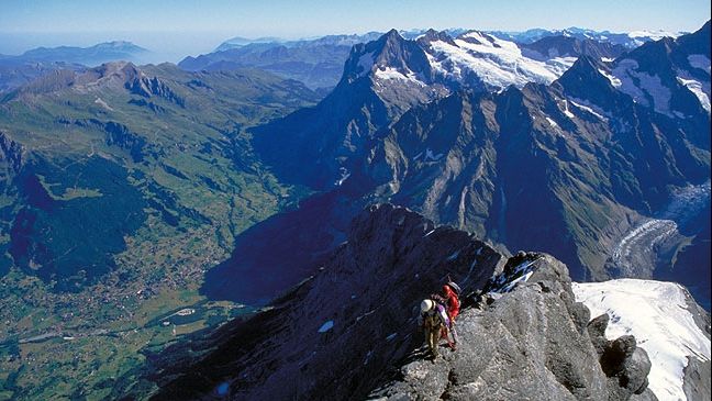 Nici Alpii elvețieni nu scapă de invazia românilor! 9 compatrioți pun la cale o expediție temerară