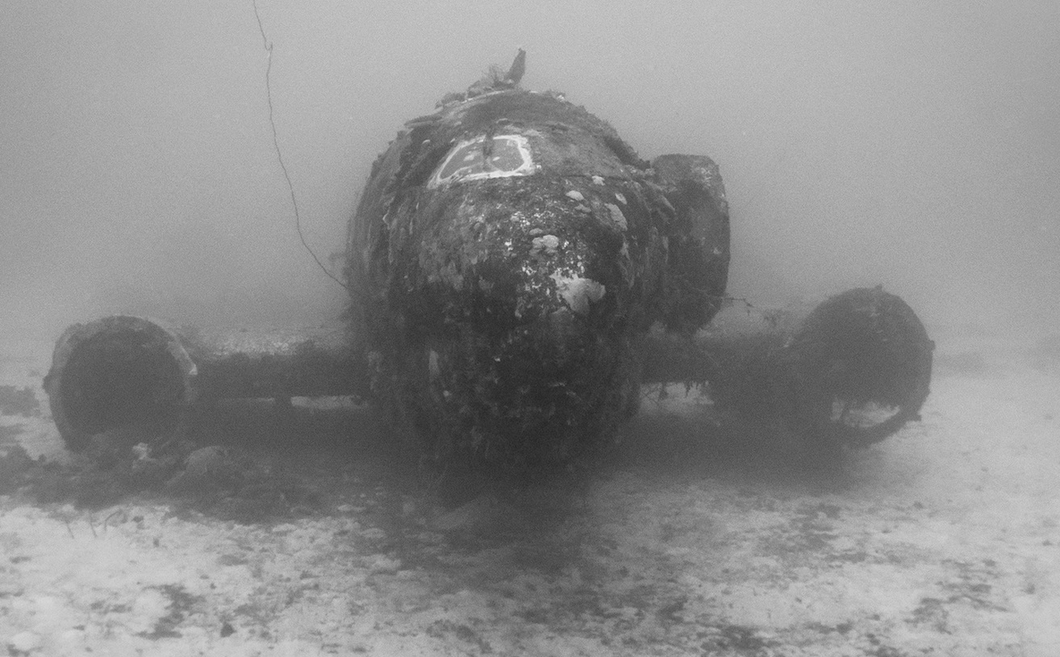 Fundul Oceanului Pacific este un adevărat cimitir de avioane. Imagini spectaculoase, din adâncimi