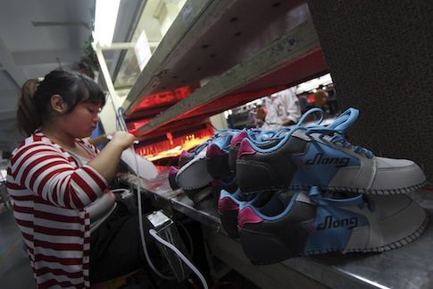 Tragedie în China: 12 morți după prăbușirea unei fabrici de încălțăminte