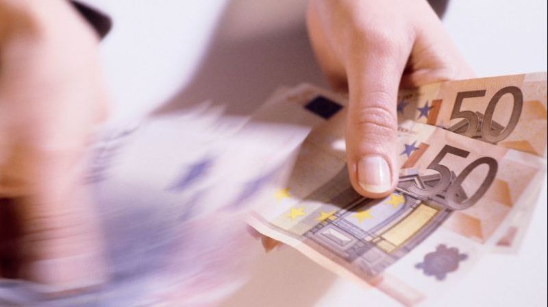 Cei mai proşti falsificatori de bani. Cum au fost doi ploieşteni prinşi cu euro falşi