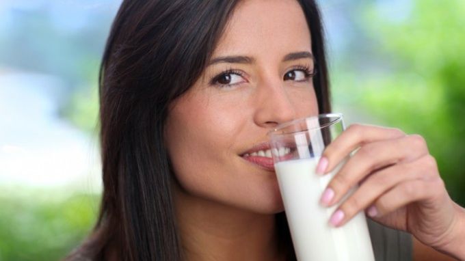 De ce să nu mai bei lapte degresat