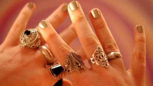 Ce caracter ai, în funcție de degetele pe care porți inelele