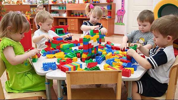 Înscrierea în şcoli şi grădiniţe, cu aviz de la medicul de familie, fără analize medicale