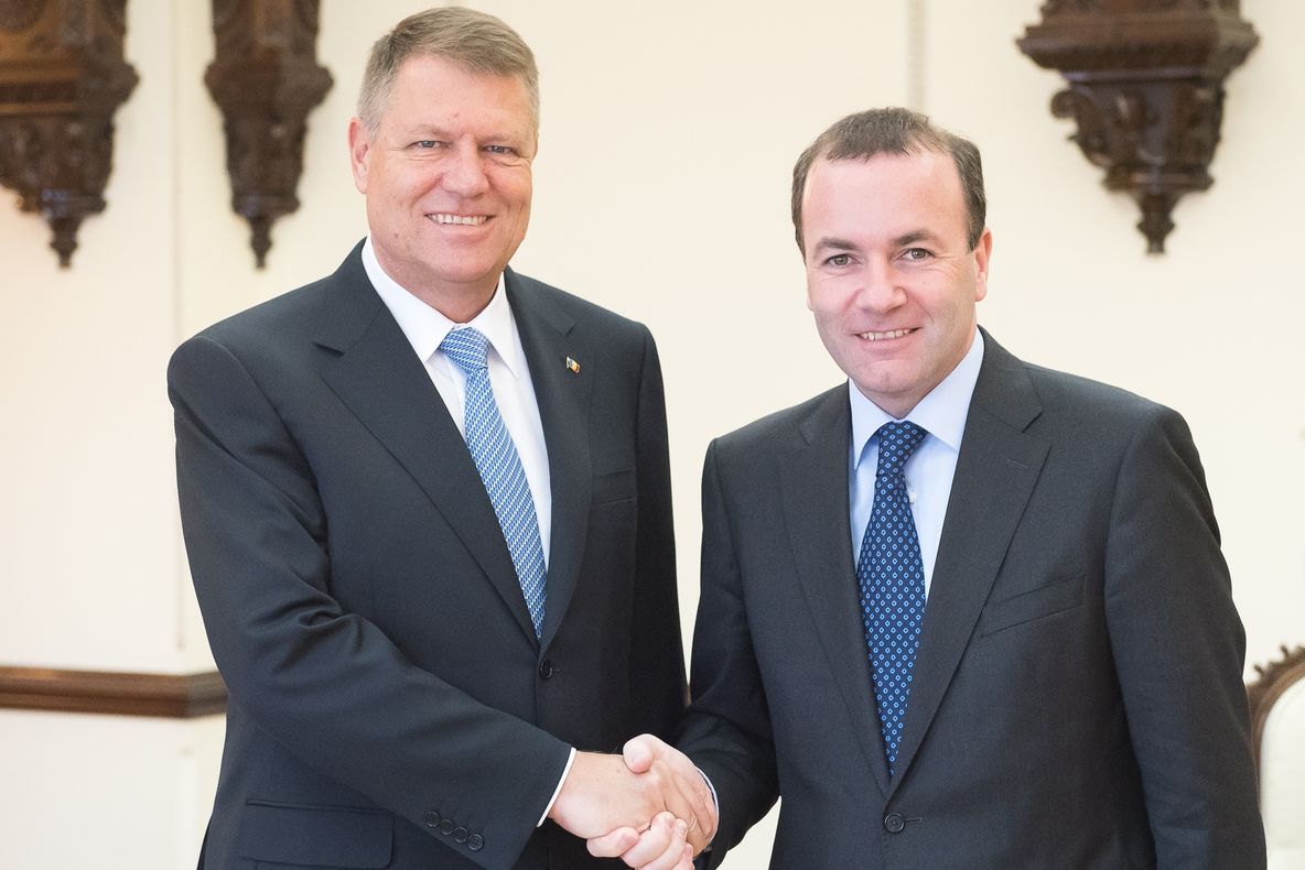 Iohannis cere sprijinul președintelui grupului PPE pentru aderarea României la Schengen 