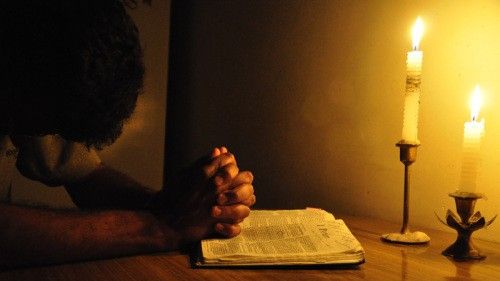 Cea mai puternică rugăciune care se spune la necazuri