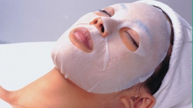 Și-a dat cu albuș de ou pe față, iar efectul asupra pielii a fost aproape imediat