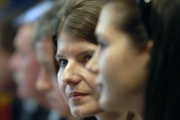 Dan Vasile: Aveți clemență pentru naiva Monica Iacob Ridzi!