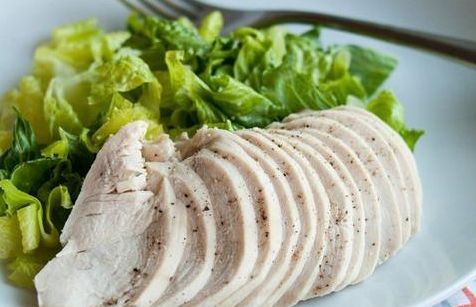 Cum să găteşti corect pieptul de pui. Tehnicile bucătarilor de top 