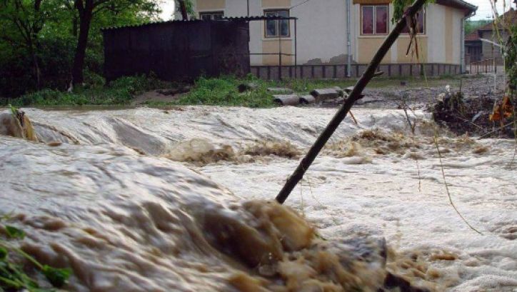 Cel puţin 46 de morţi şi peste 200.000 de oameni afectaţi de inundaţiile din Myanmar