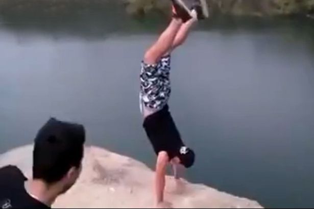 Gestul care ar fi putut să îl coste viaţă. Ce i-a făcut cel mai bun prieten