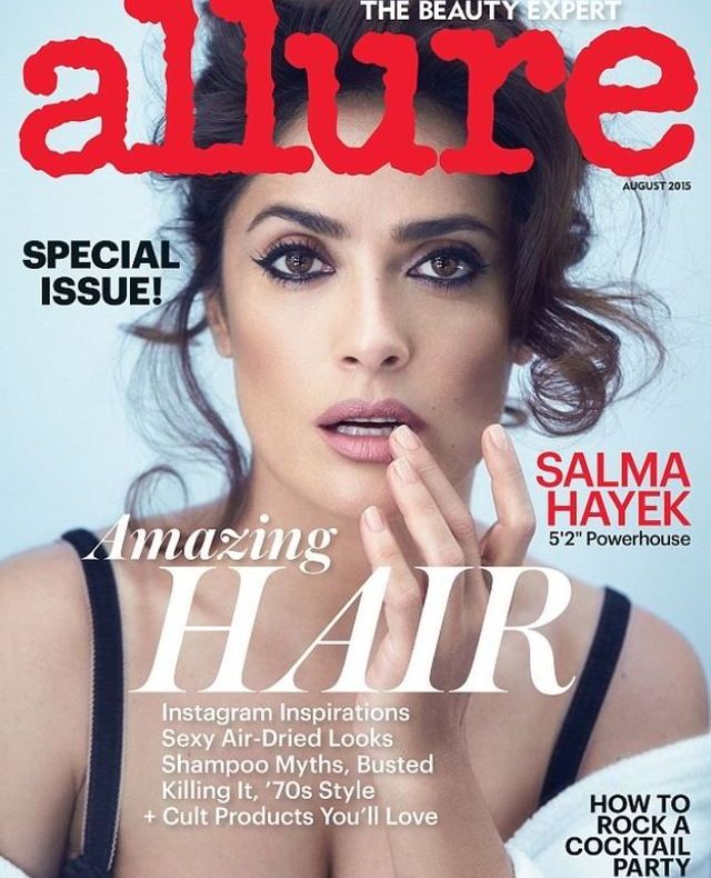 Salma Hayek, pictorial incendiar - topless la 48 de ani: "Nu am folosit niciodată Botox"