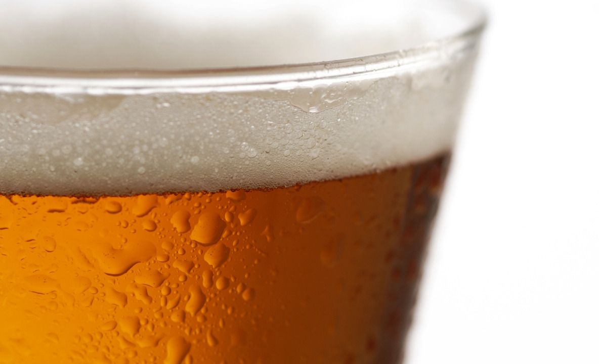 Legătura extraordinară descoperită între culoarea ochilor şi predispoziţia către alcoolism