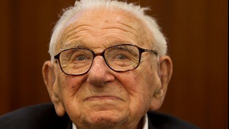 Schindler-ul Marii Britanii, omul ce-a salvat sute de copii, și-a găsit „odihna veșnică” la 106 ani 