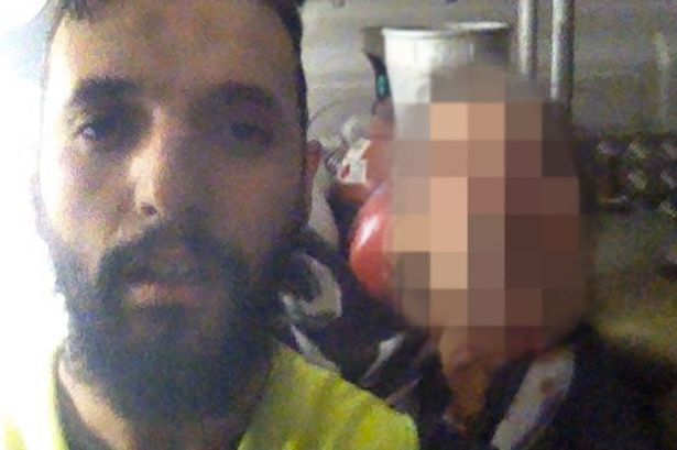 Selfie macabru postat de teroristul ISIS din Franţa care şi-a decapitat şeful
