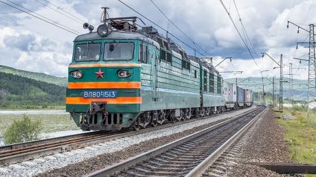 Descoperire șocantă într-un tren care ieșea din Rusia. Un "monstru" legendar de 30 de tone