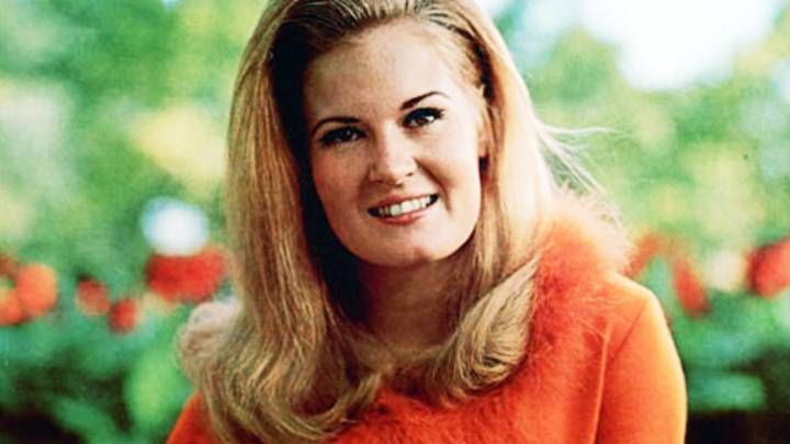 Cântăreaţa de muzică country Lynn Anderson a murit la vârsta de 67 de ani