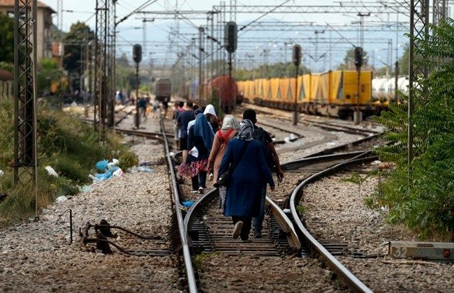 Criza imigranților: Bulgaria a trimis blindate la granița cu Macedonia