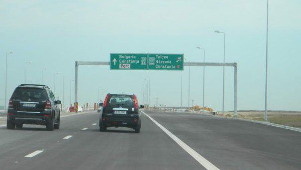 Accident pe A2. Traficul, îngreunat pe drumul spre mare 