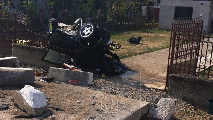 Accident oribil cauzat de un şofer beat şi cu permisul suspendat. 6 persoane au murit