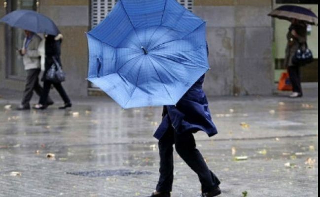 Se schimbă vremea. Vin ploi torențiale, vijelii și căderi de grindină