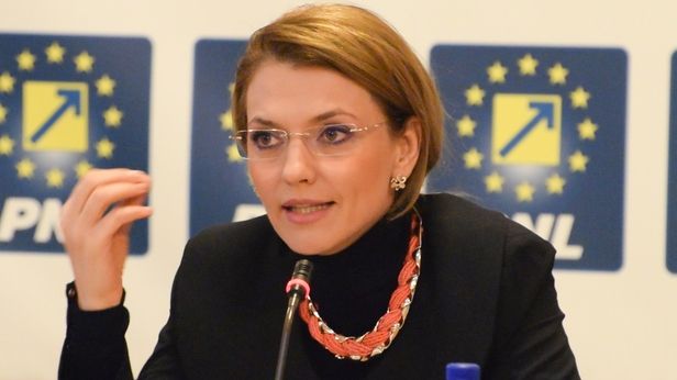 Criza imigranților. Gorghiu: O temă care nu ar trebui să ne panicheze. România nu e afectată 