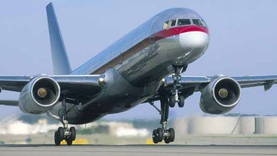 Forţele Aeriene ungare, în stare de alertă. Aeronavă de pasageri, escortată de avione de vânătoare