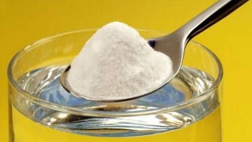 Cum să faci odorizant de camera cu bicarbonat de sodiu