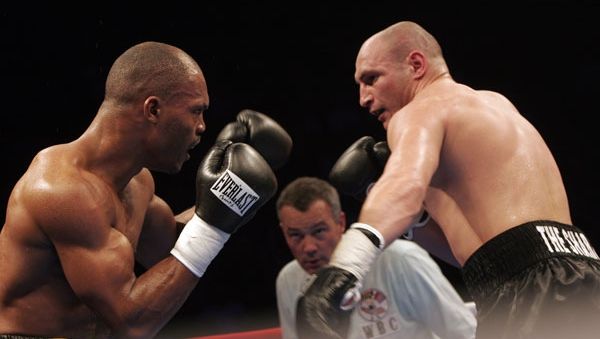 Doliu! Un mare boxer a fost omorât. L-au găsit împuşcat