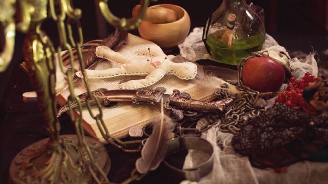 Cum te ferești de blesteme