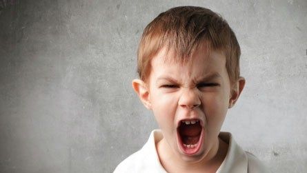Cum să calmezi crizele de nervi ale copiilor în funcţie de vârstă