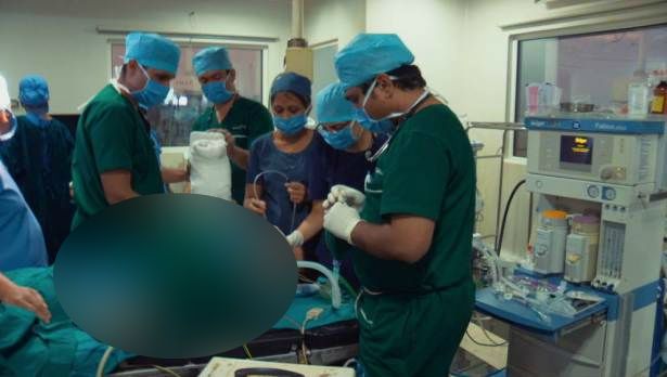 Îi spun "copilul diavolului". Cum arată micuțul ce a îngrozit o țară întreagă. Medicii sunt blocați