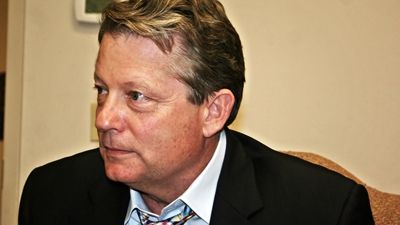 Politician înjunghiat mortal într-un restaurant. Fiul său, arestat pentru crima sângeroasă