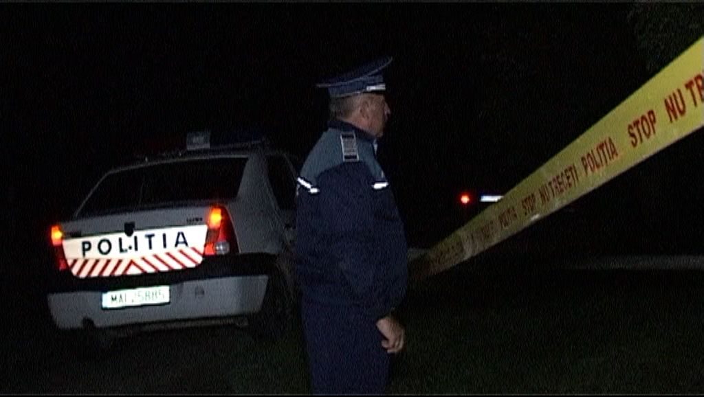 Crimă cumplită la Bistrița: i-a dat în cap cu toporul